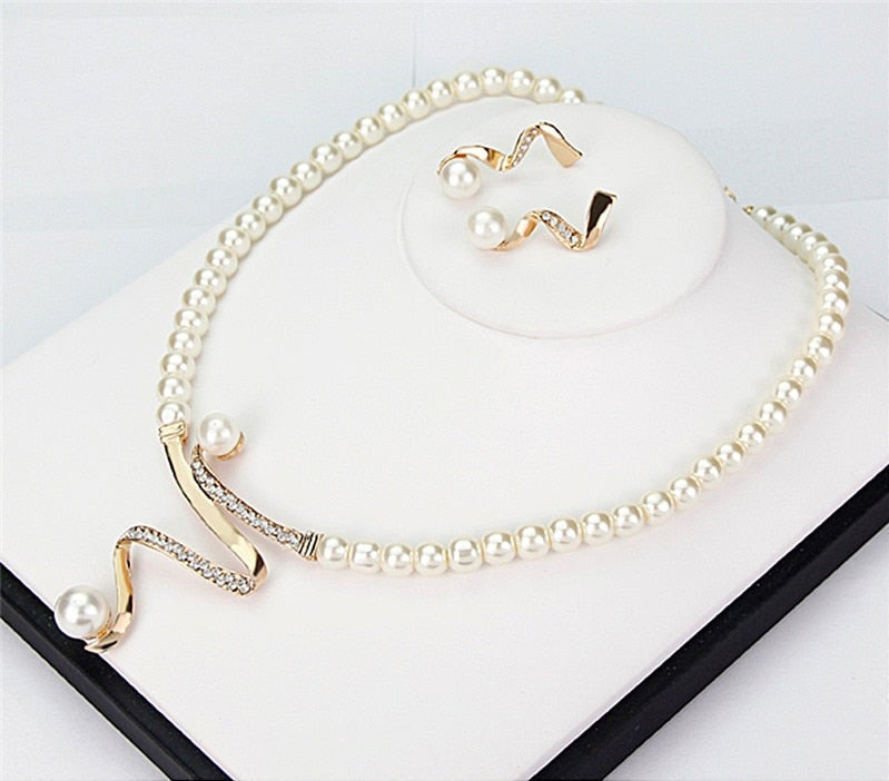 Natuurlijke Parel Ketting + Oorbellen Set