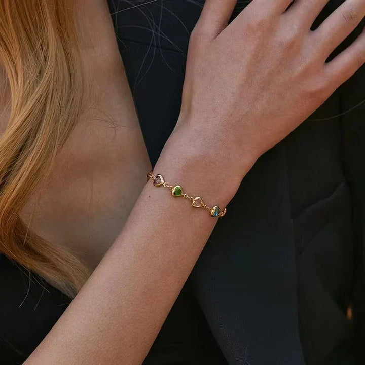 Hartvormige kleuren armband